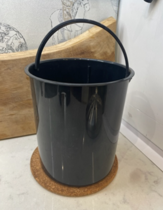 BioProffa Sisä-ämpäri 5 L Biokeruuastiaan, musta tai valkoinen