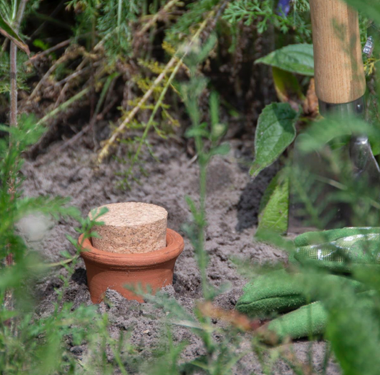 Tihkuruukku  2 tai 4 litraa, lasittamaton savi