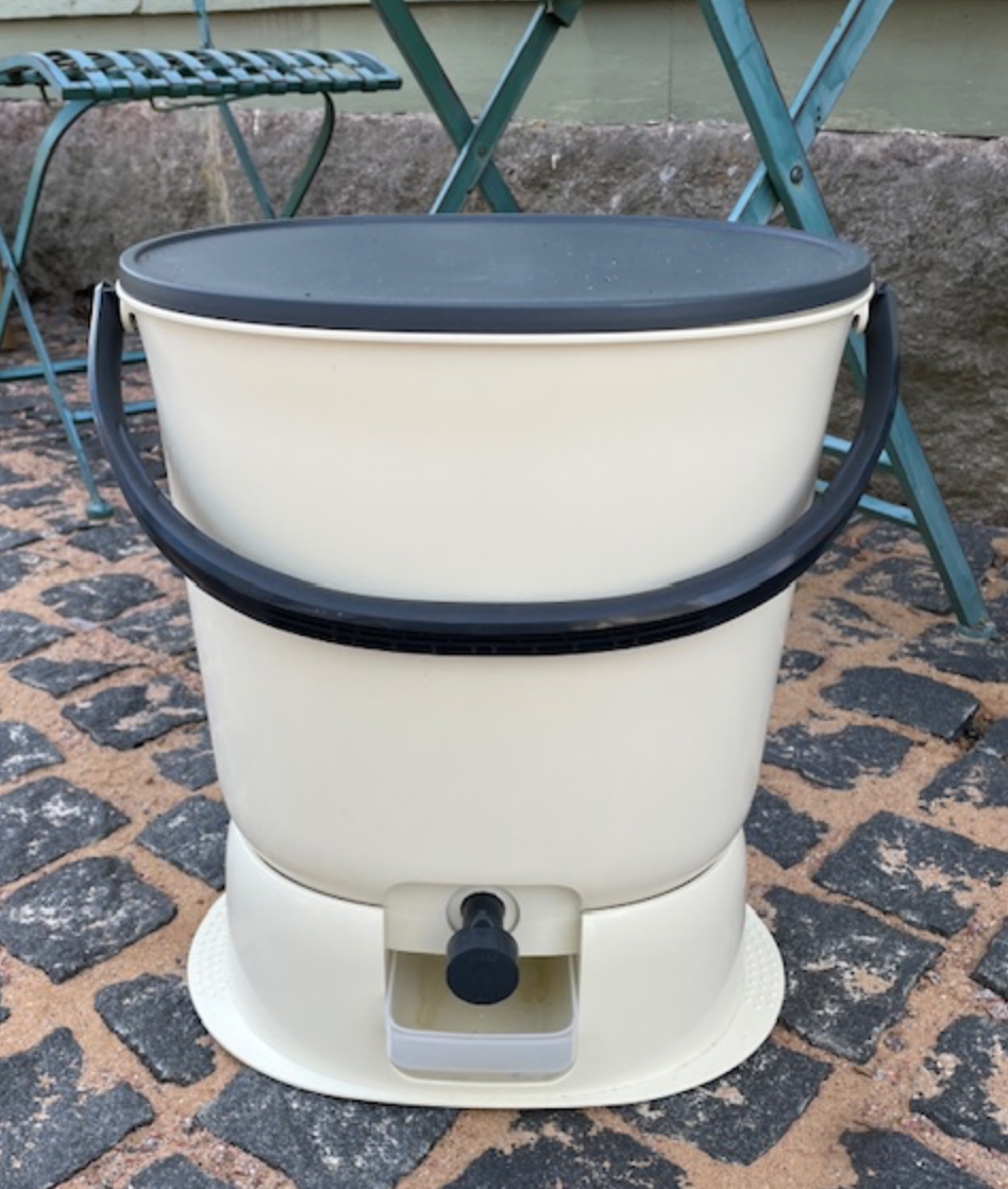 Bokashi Kitchen composter Essential + 1kg bokashi grit, Vanilla, 15 liters + 1 kg grit