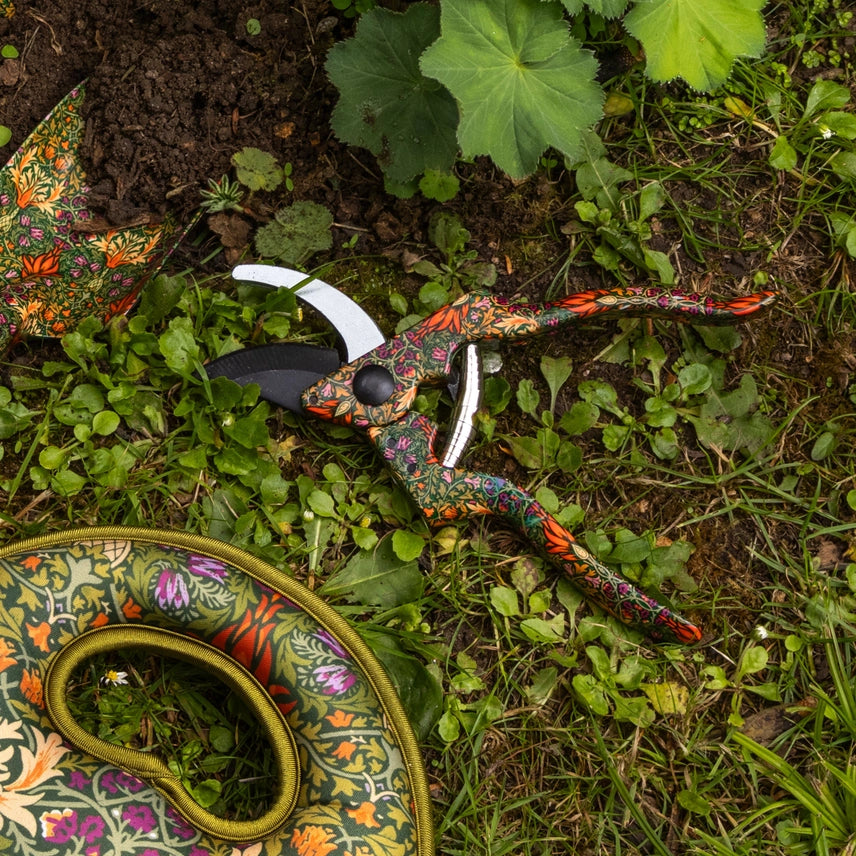Oksasakset  William Morris "Snakeshead"